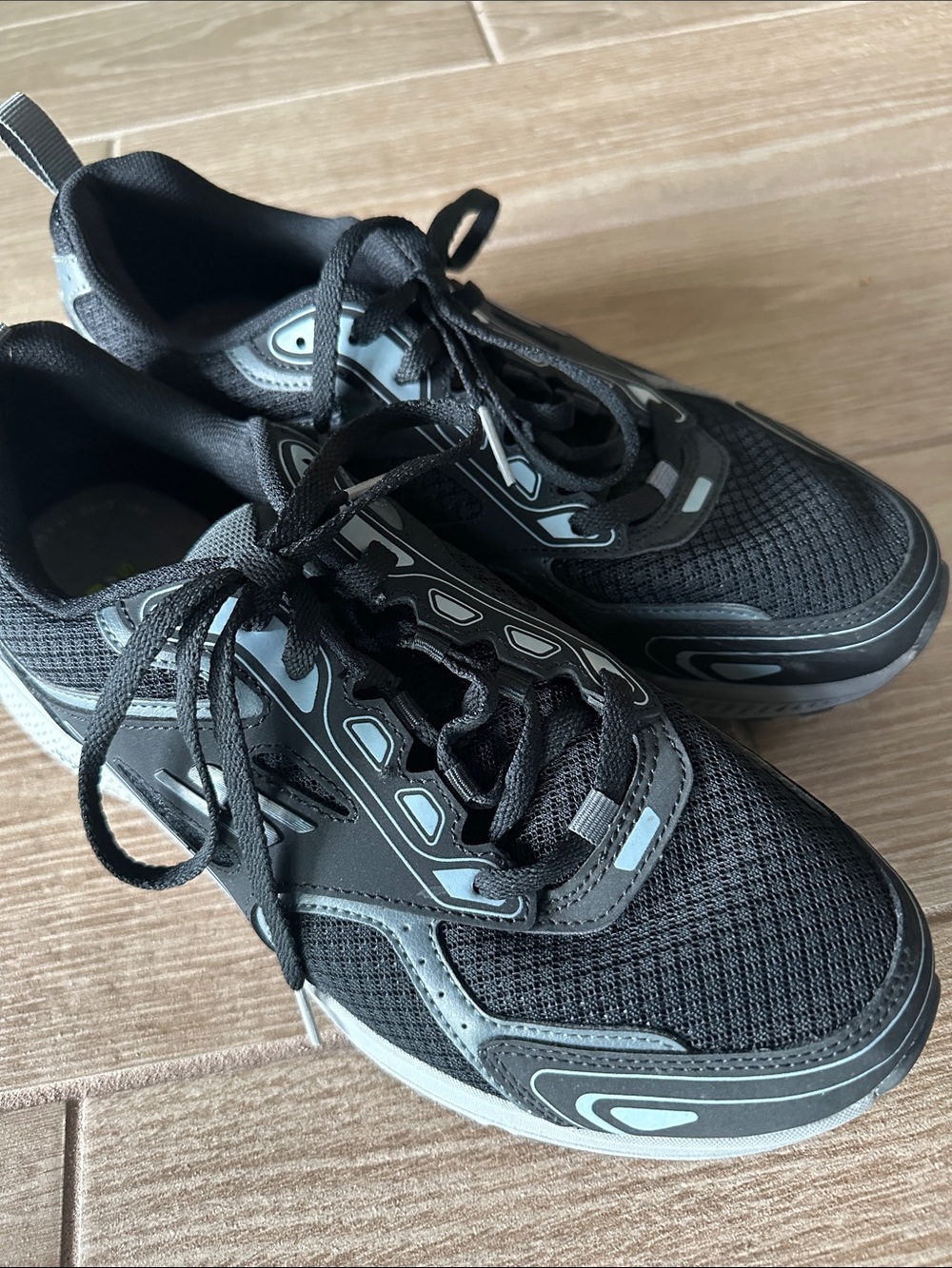 Sketchers Go Run Consistent Athletic Sneakers NWOT